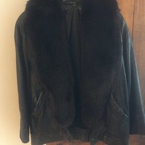 Women's Leather Bomber Jacket w/Removable Black Fox Collar